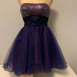 Short strapless dress